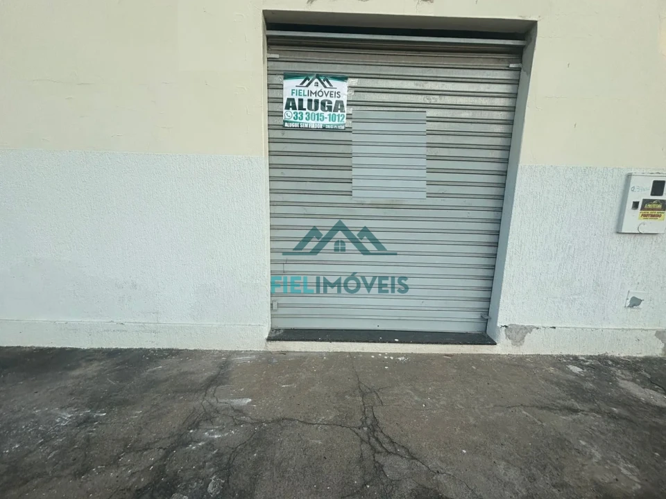 LOJA DE ESQUINA GRA DUQUESA