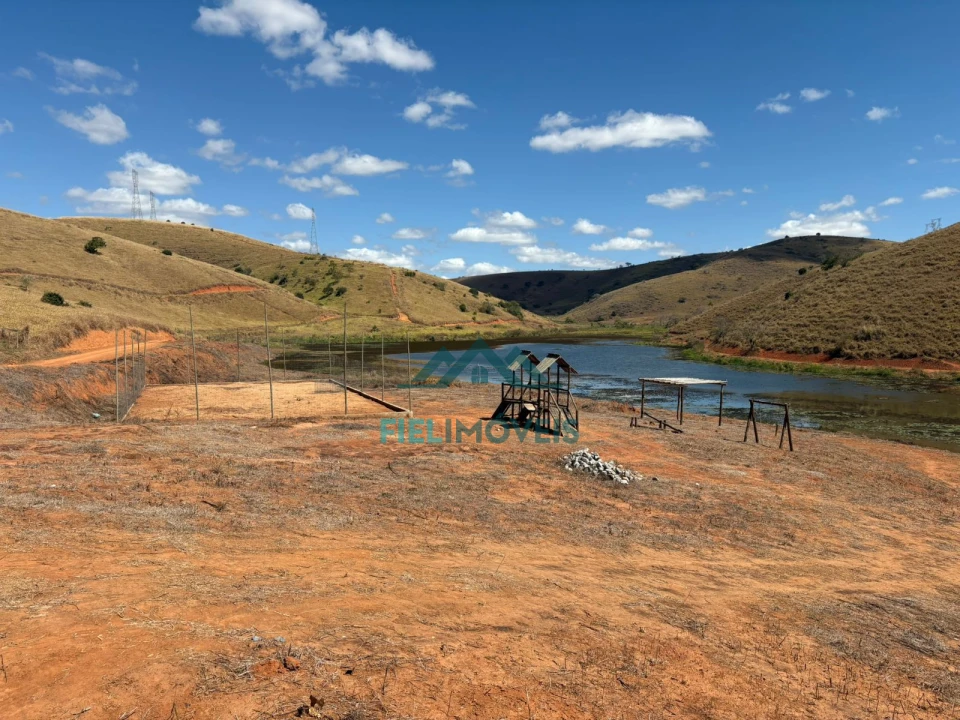 CHACARA COM 1000 METROS A 15 MIN DE GV.