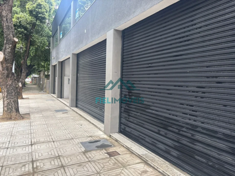 LOJA DE ESQUINA 13 DE MAIO