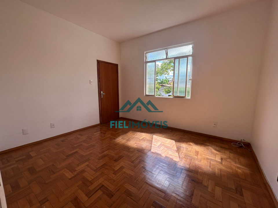 Apartamento espaçoso na ilha, com; suíte (com hidromassagem), 2 quartos (com armários), sala 2 ambientes, cozinha, 2 banheiros, area de serviço,