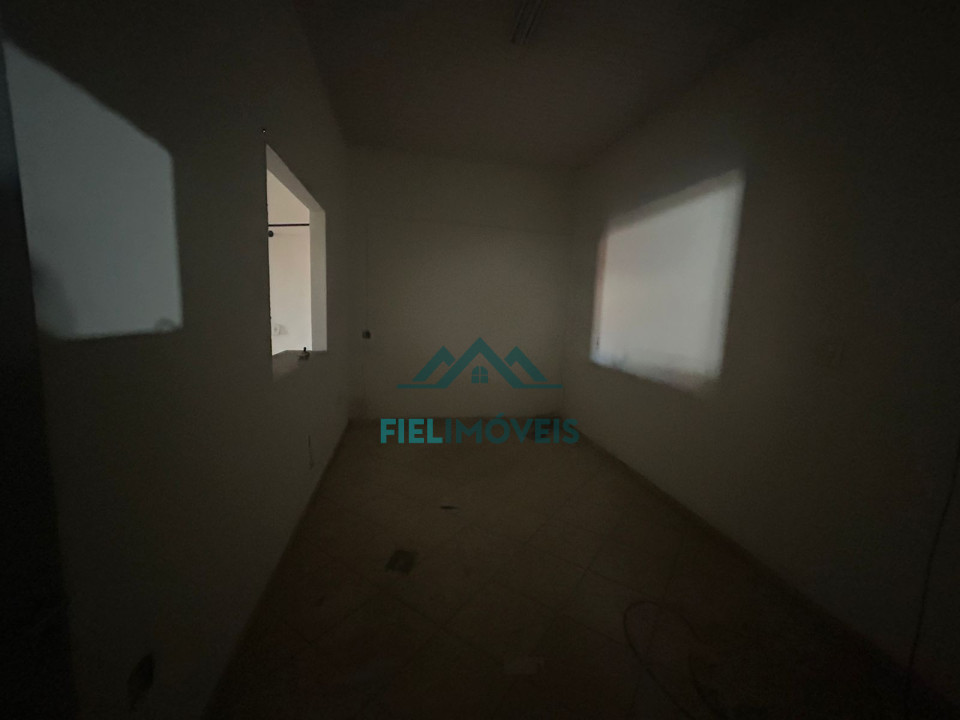 LOJA COM 200 METROS BEM LOCALIZADO NO CENTRO