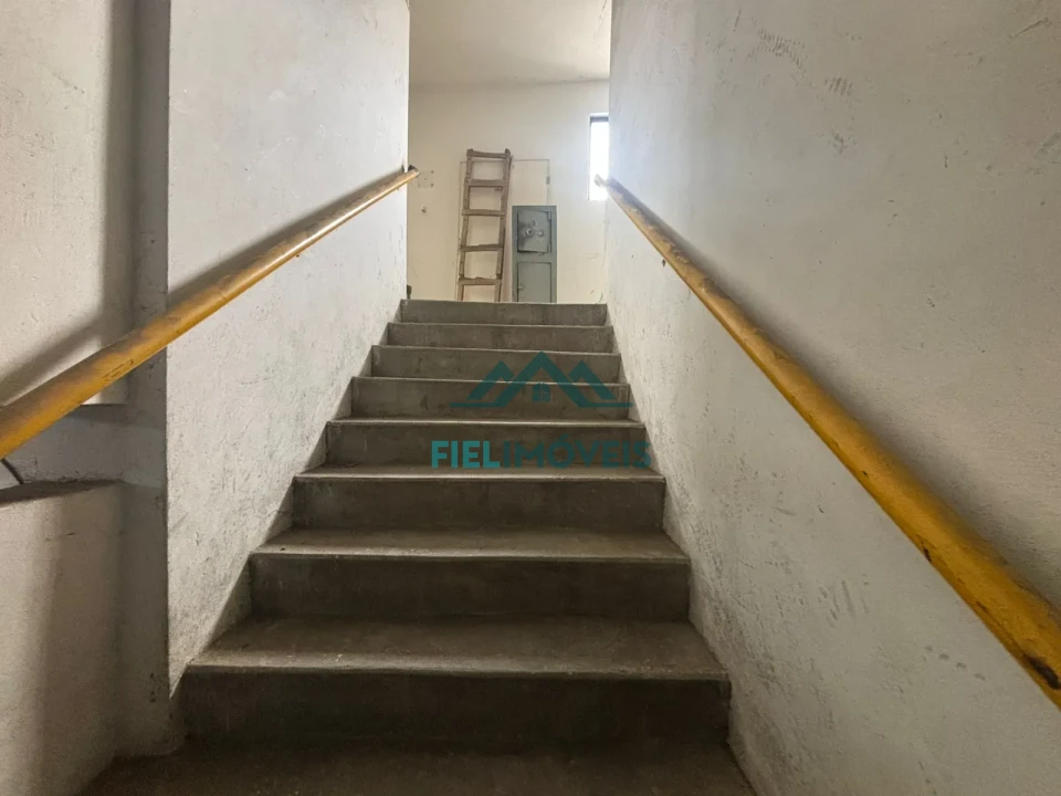 PONTO COMERCIAL SEGUNDO PAVIMENTO