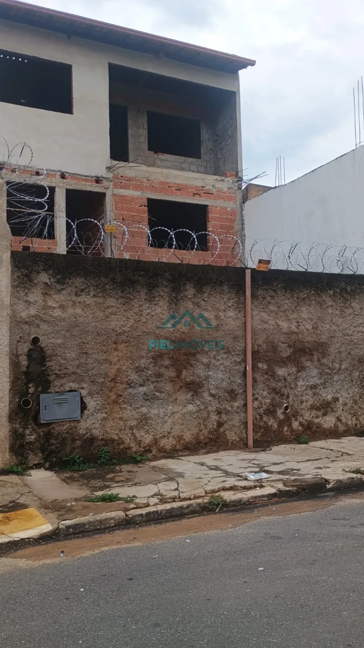 TRIPLEX INICIO SANTA TEREZINHA