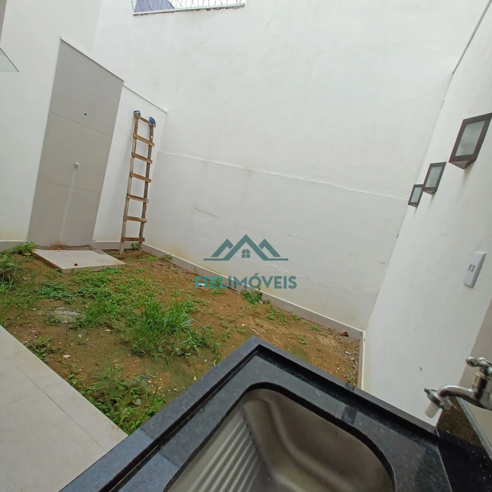 CASA GEMINADA DE ALTO PADRÃO NO PARQUE OLIMPICO