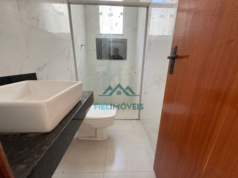 OPORTUNIDADE CASA COM AREA GOUMERT CARAVELAS