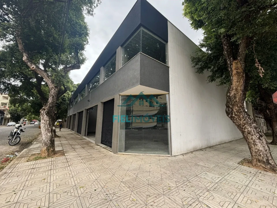 LOJA DE ESQUINA 13 DE MAIO