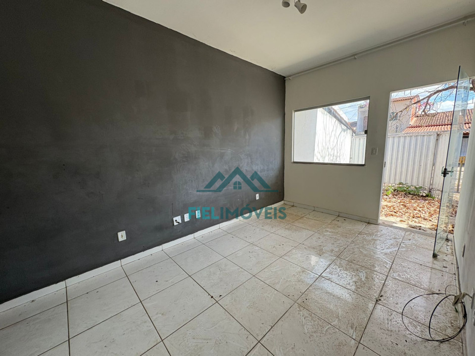 CASA BEM LOCALIZADA CARAVELAS