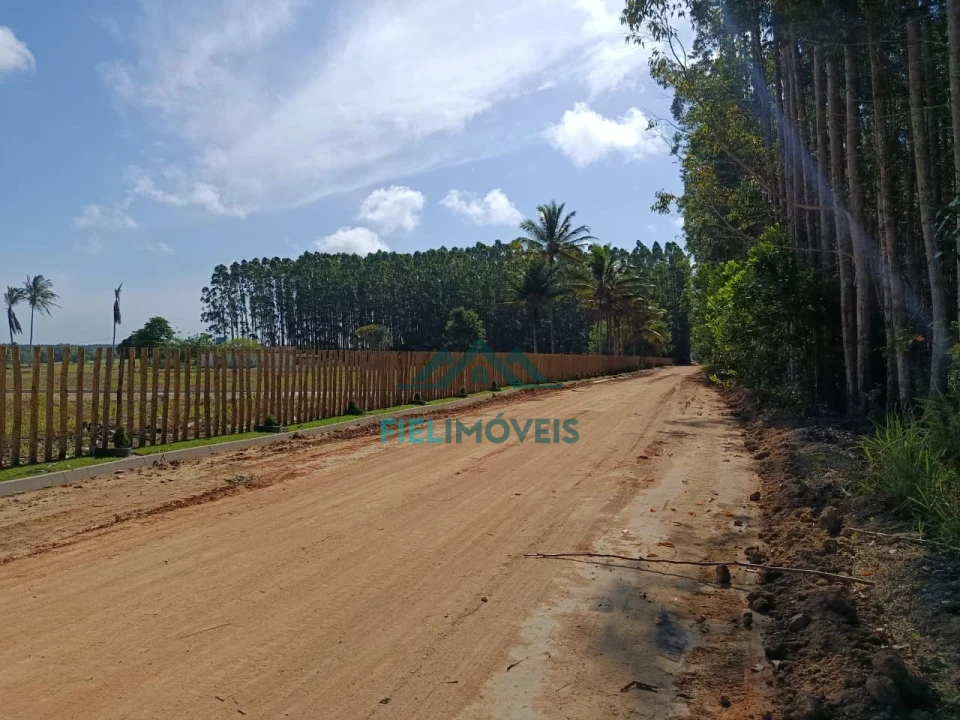 Loteamento À Venda em Guaratiba / Prado