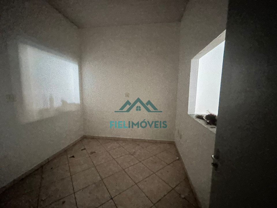 LOJA COM 200 METROS BEM LOCALIZADO NO CENTRO