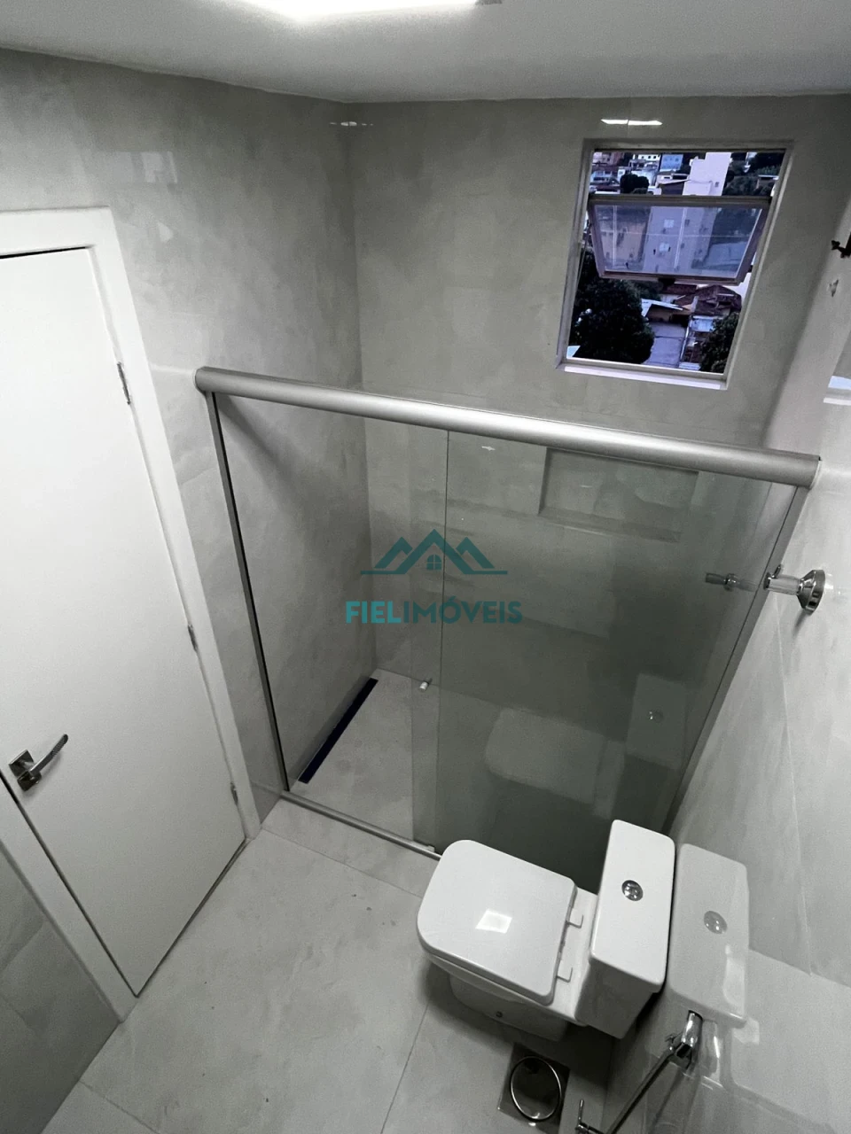 APARTAMENTO DE ALTO PADRÃO DISPONÍVEL NO CENTRO