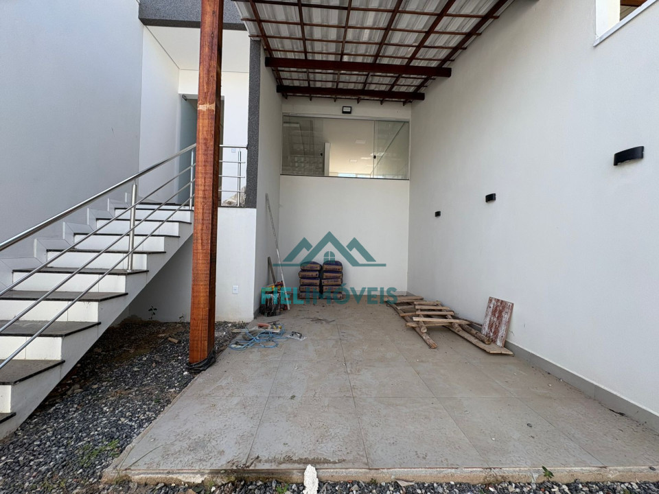 OPORTUNIDADE CASA COM AREA GOUMERT CARAVELAS