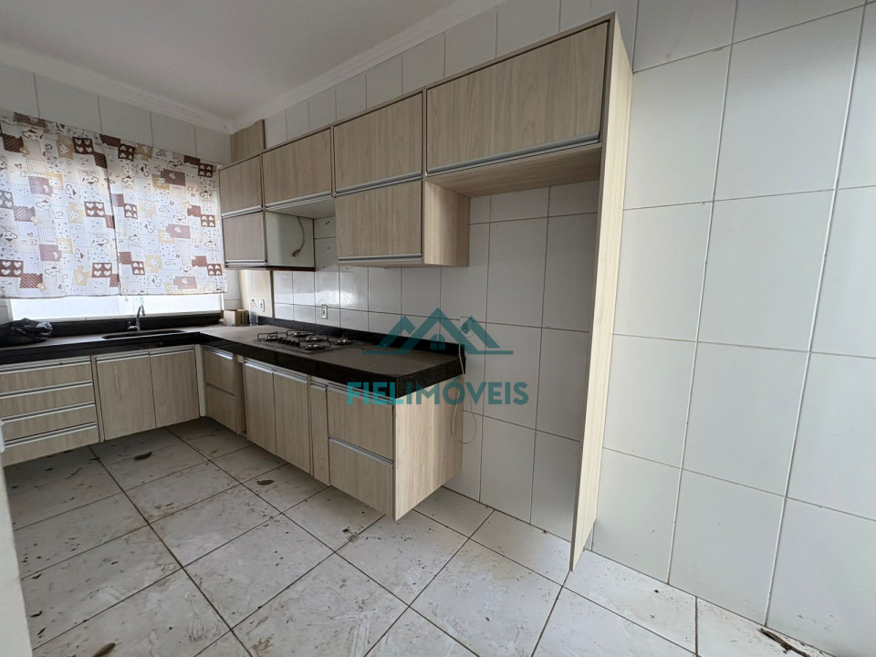 CASA BEM LOCALIZADA CARAVELAS