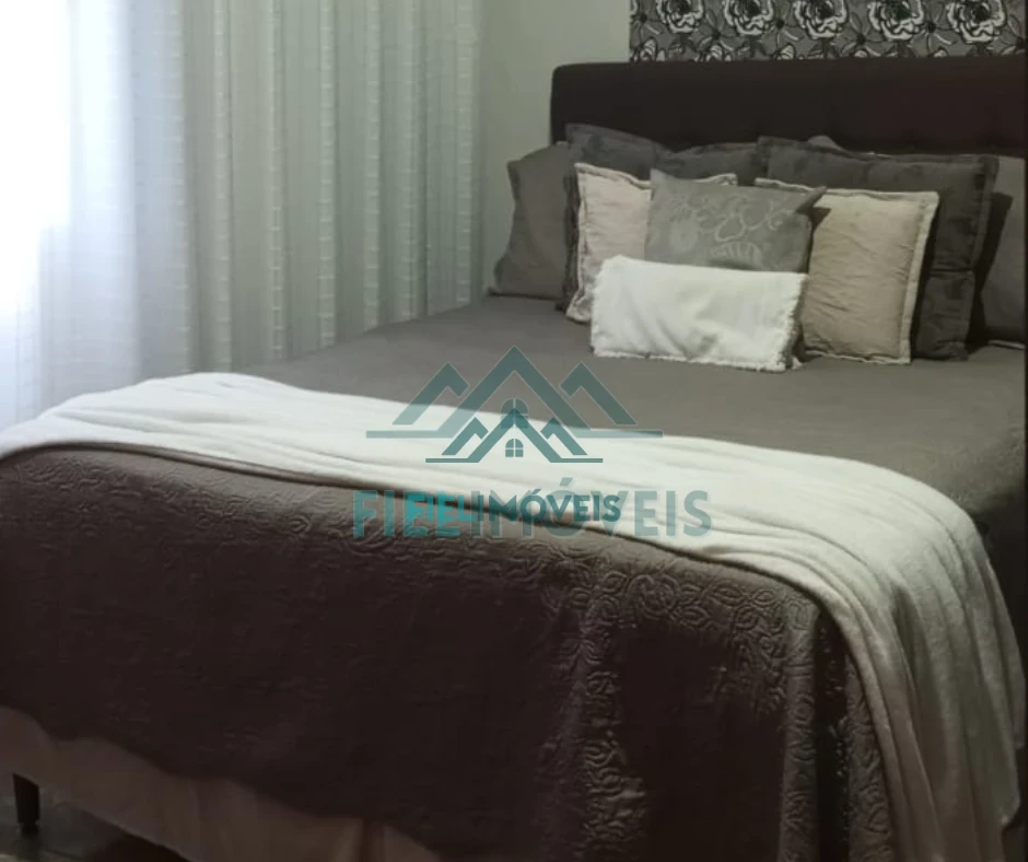 CASA DE ALTO PADRÃO EM SANTANA DO PARAÍSO