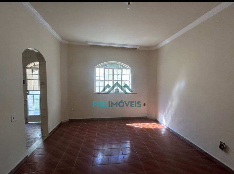 APARTAMENTO TÉRREO COM 4 QUARTOS (1 SUITE).