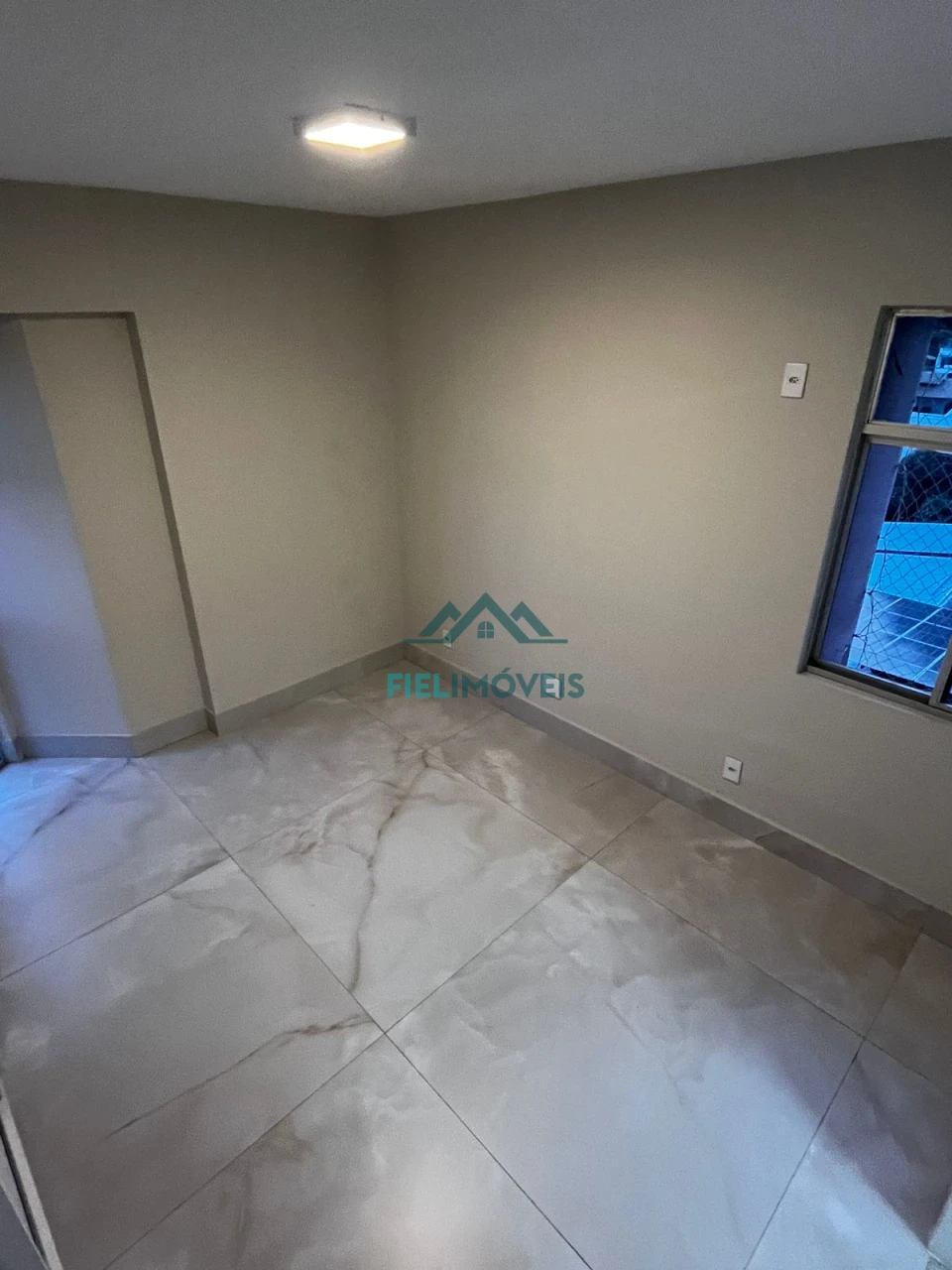 APARTAMENTO DE ALTO PADRÃO DISPONÍVEL NO CENTRO