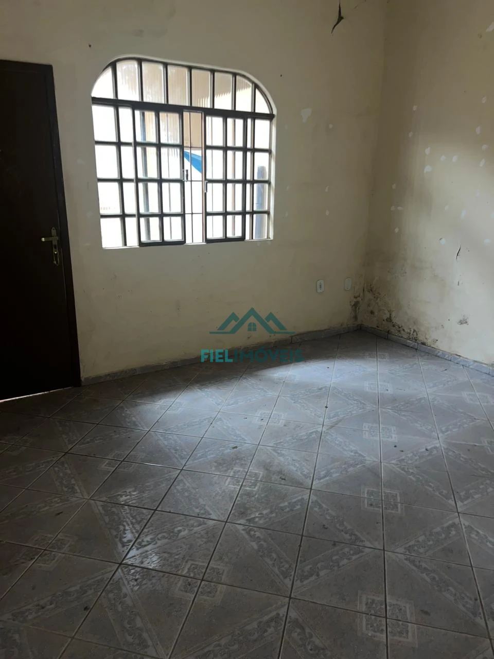 CASA A VENDA NO BAIRO JARDIM PEROLA - PRÓXIMA AO BIG MAIS