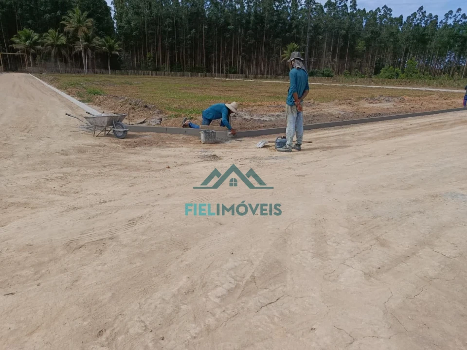 Loteamento À Venda em Guaratiba / Prado