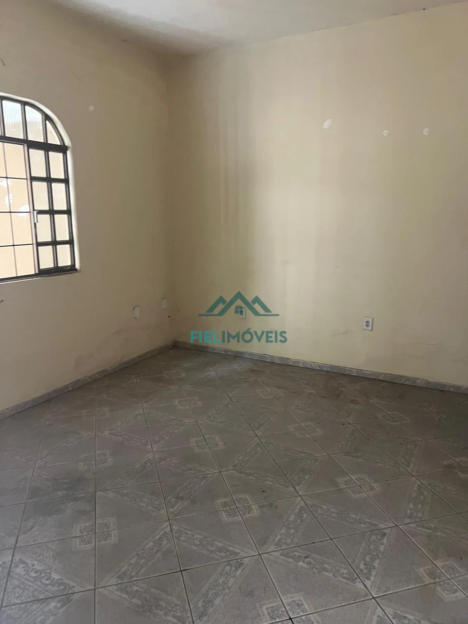 CASA A VENDA NO BAIRO JARDIM PEROLA - PRÓXIMA AO BIG MAIS