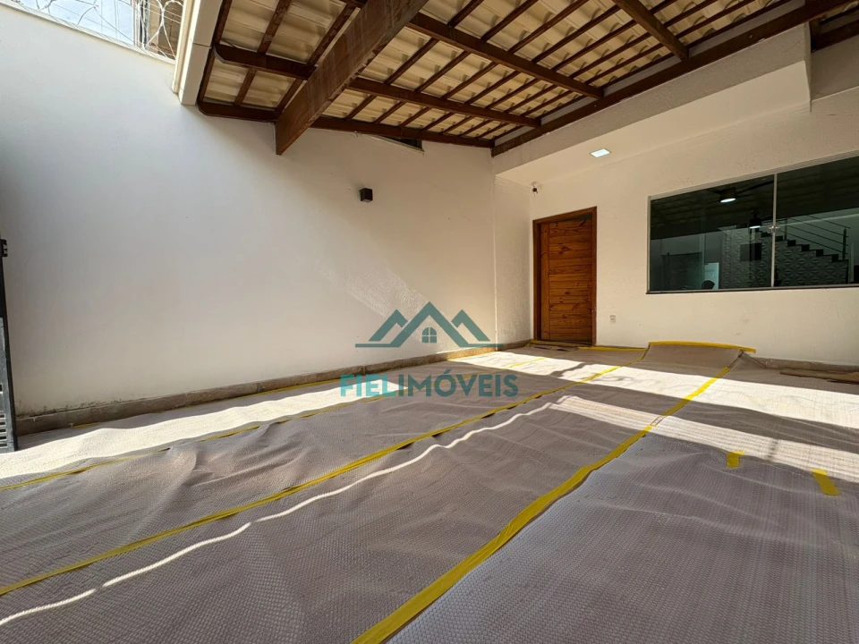 DUPLEX COM AREA GOUMERT LAGOA SANTA