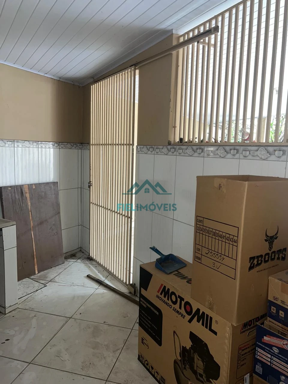 CASA A VENDA NO BAIRO JARDIM PEROLA - PRÓXIMA AO BIG MAIS