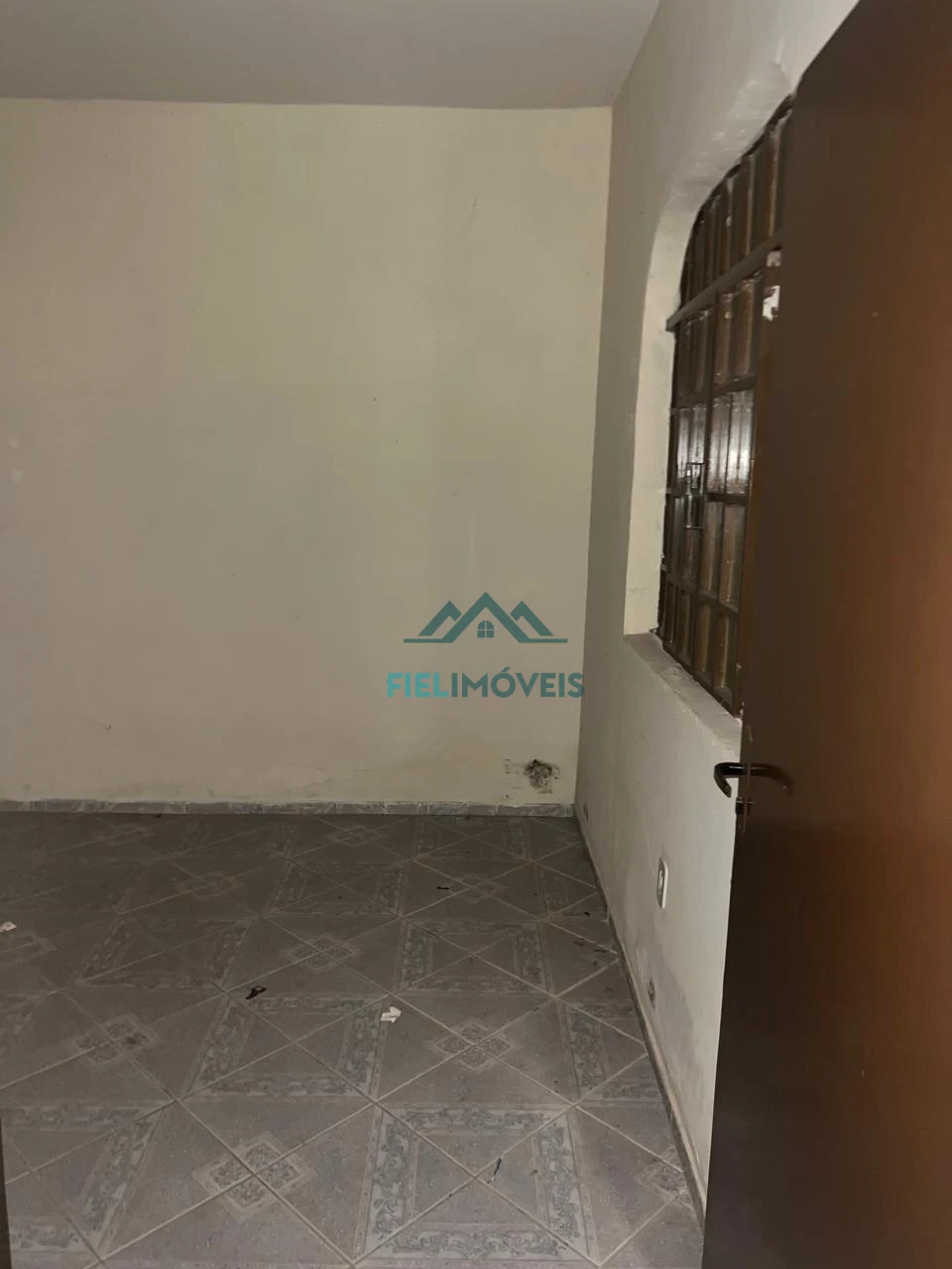 CASA A VENDA NO BAIRO JARDIM PEROLA - PRÓXIMA AO BIG MAIS