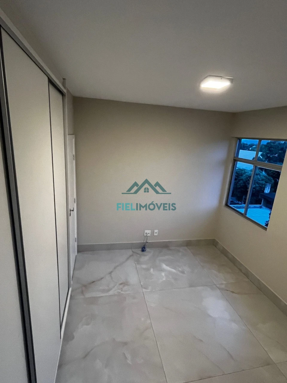 APARTAMENTO DE ALTO PADRÃO DISPONÍVEL NO CENTRO