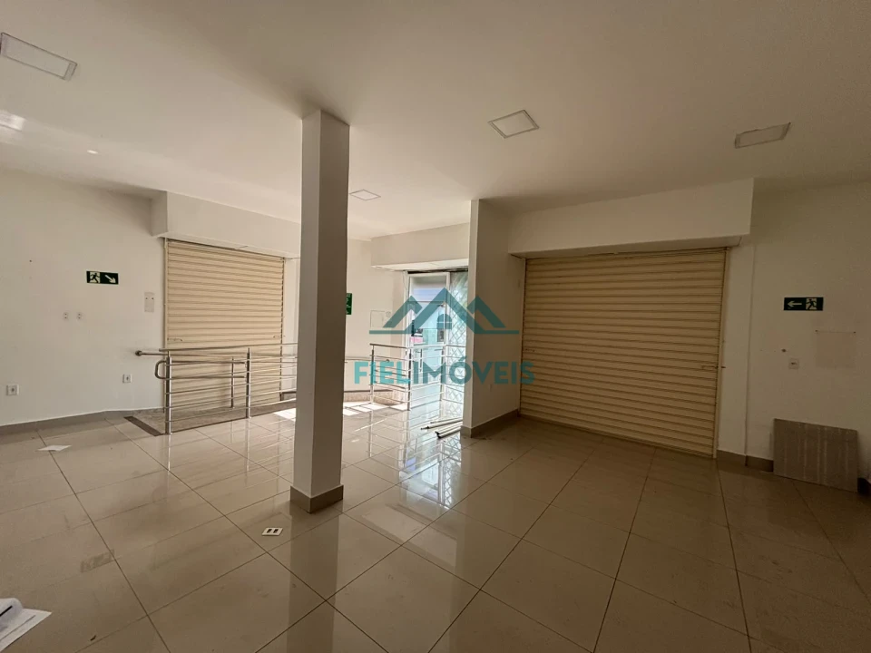 LOJA COMERCIAL BEM LOCALIZADA NA AV JK