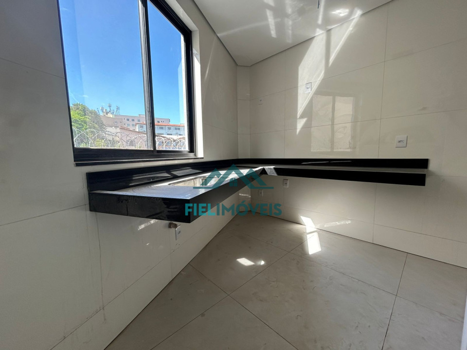 APARTAMENTO ESPAÇOSO GRA DUQUESA