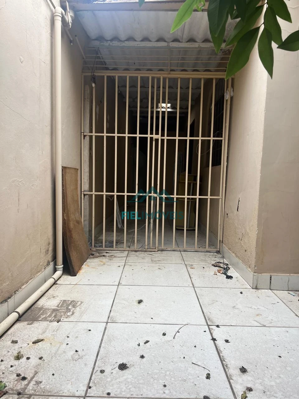 CASA A VENDA NO BAIRO JARDIM PEROLA - PRÓXIMA AO BIG MAIS