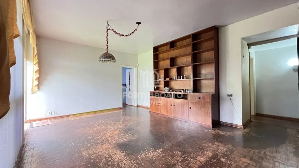 CASA A VENDA NA AV TIRADENTES