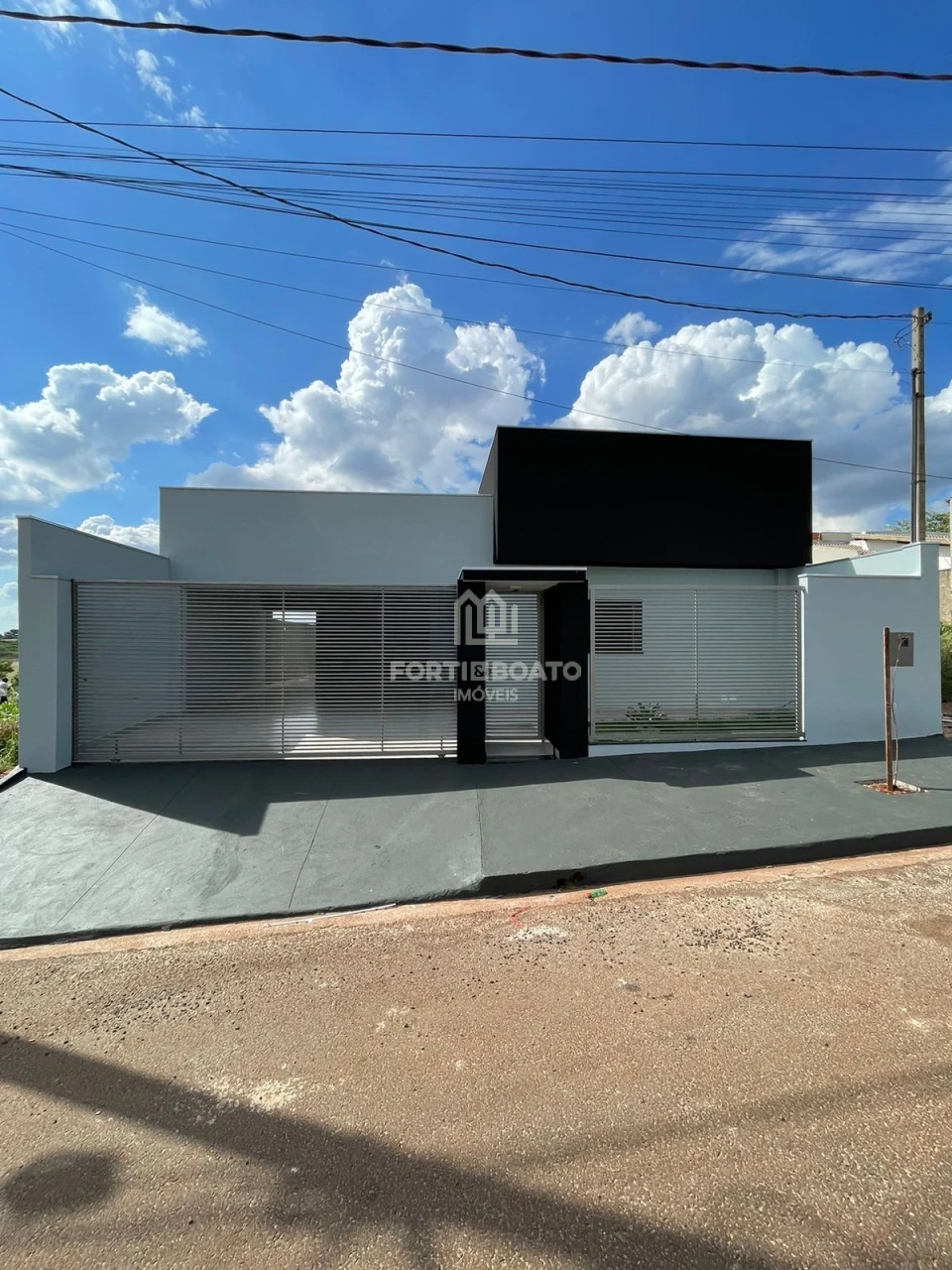 Casa com piscina a venda no Jardim Cidade Nova