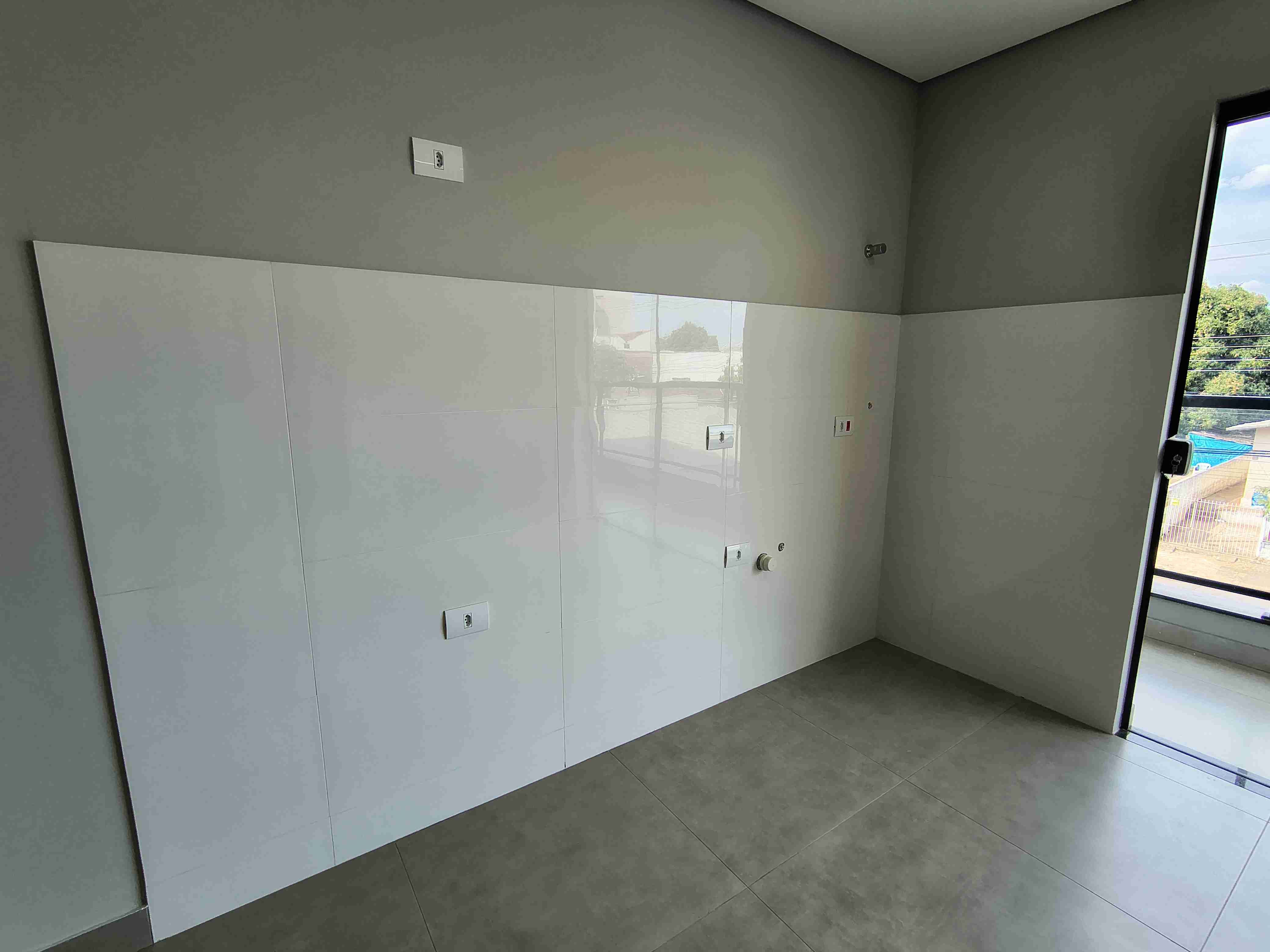 Sala para locação, 58M², Av. Jorge Casoni próximo a rodoviária- bairro Lago Igapó - Londrina-PR