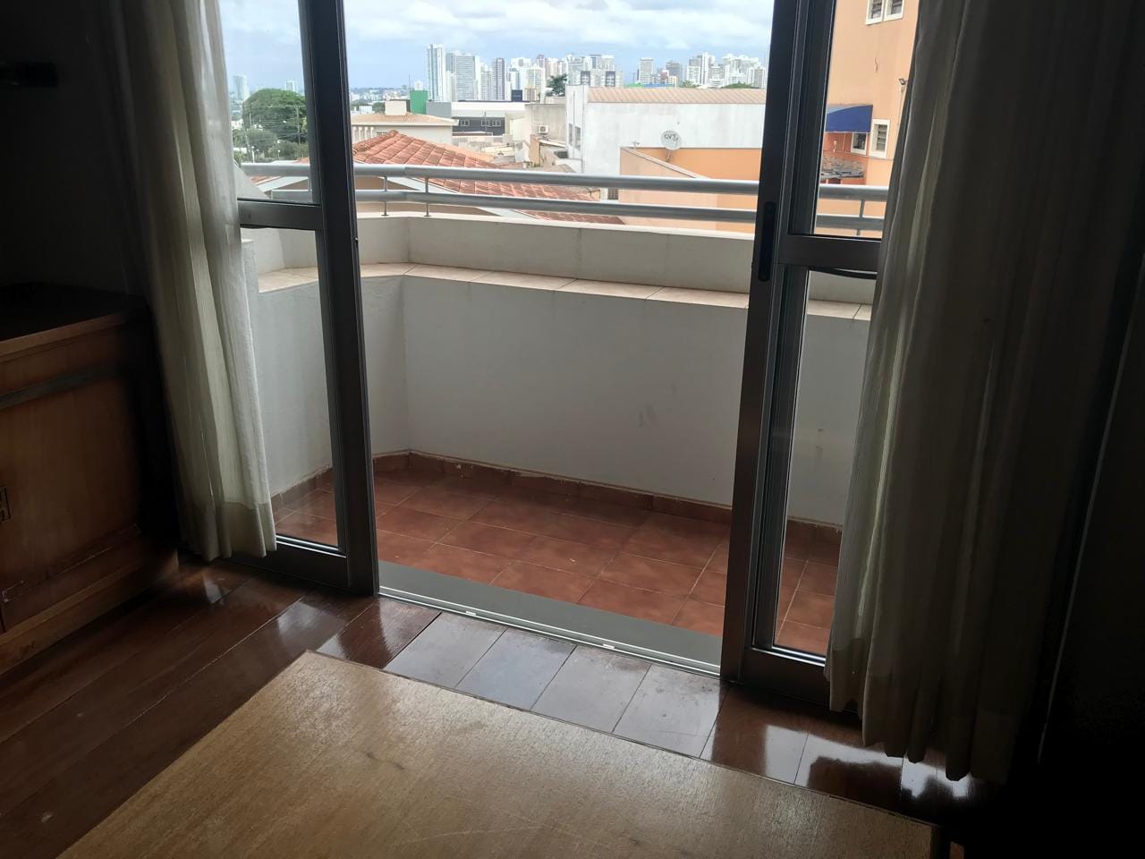 Apartamento à venda , Edifício Nevada, 175m², 4 quartos sendo 1 suíte, com sacada, 3 vagas -  Londrina, PR