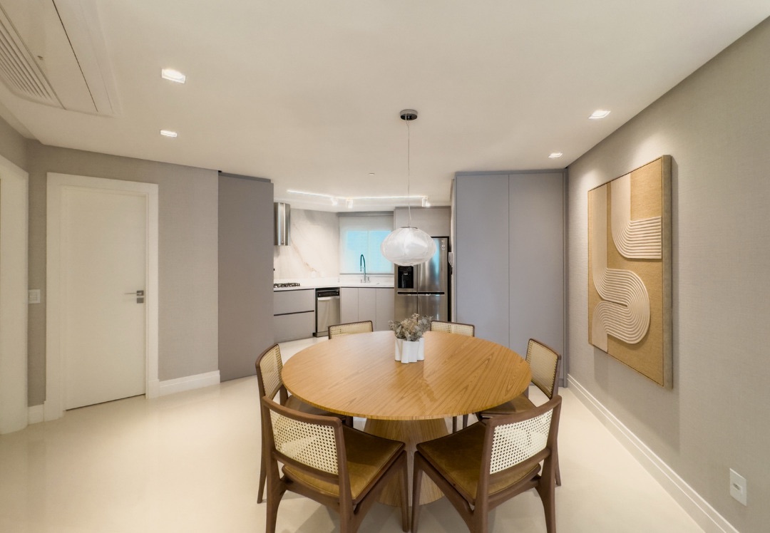 Apartamento à venda vista mar - Edifício Infinity Coast, 164m² úteis, 3 suítes, andar alto, 3 vagas  -  Pioneiros, Balneário Camboriú, SC