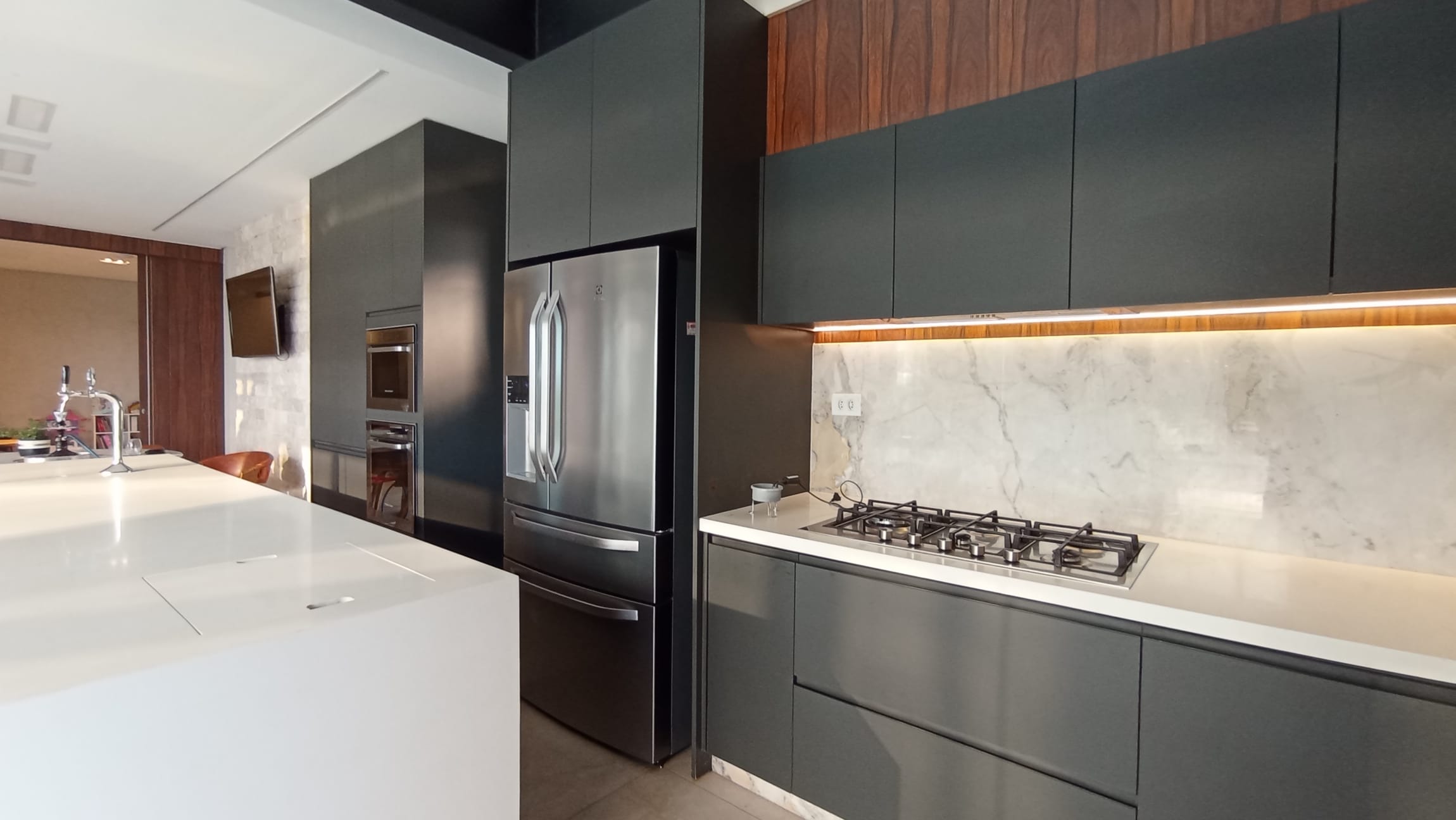 Casa à venda, 529m² construção, 5 suítes ,Piscina borda infinita, Pomar, 4 vagas - Condominio Terras de Canaã, Cambé, PR