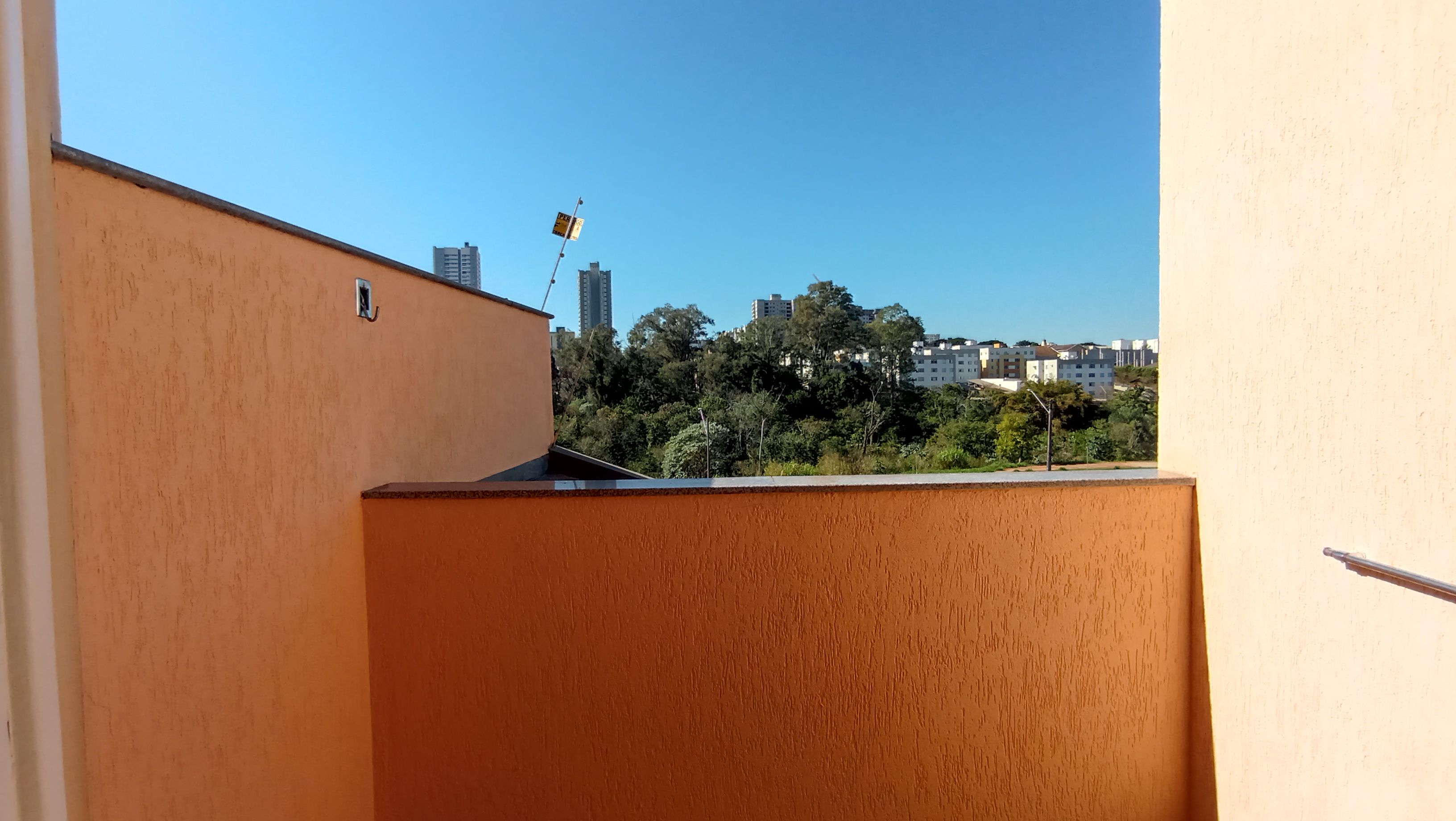 Casa à Venda, 4 quartos - 2 suítes/ piscina/ Tucanos,  Londrina, PR