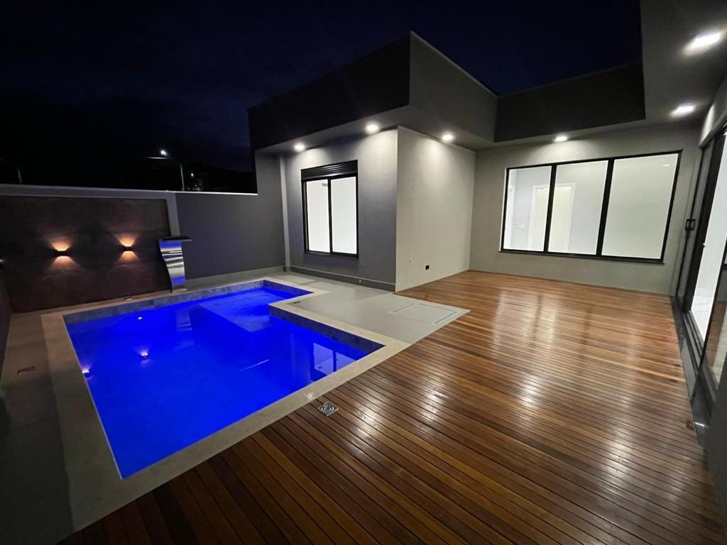 Casa à 173m² venda/3 suítes (sendo 1 master com closet)Piscina/4 vagas - Condomínio Legend Santa Rosa, Londrina, PR