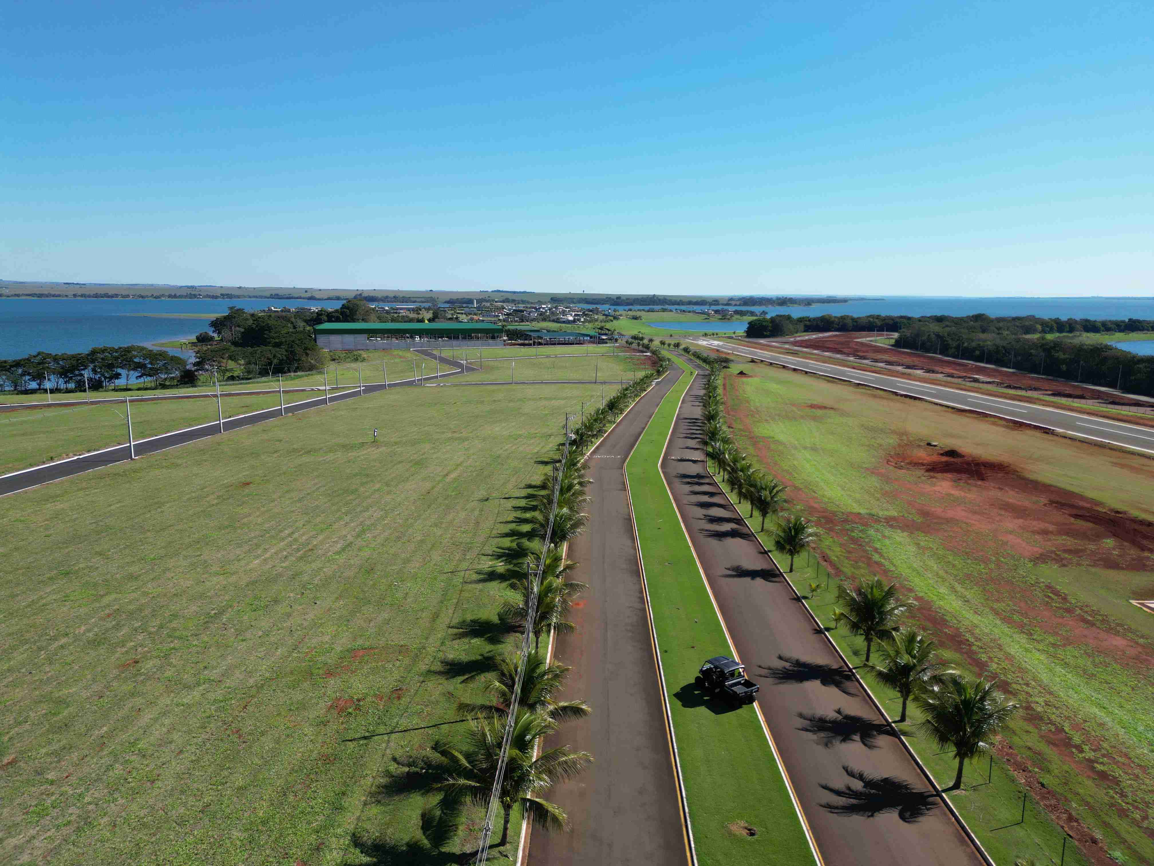 Lote 800m²  à venda em Condomínio Punta Del Este - bem localizado em frente a pista de avião- Sertaneja PR