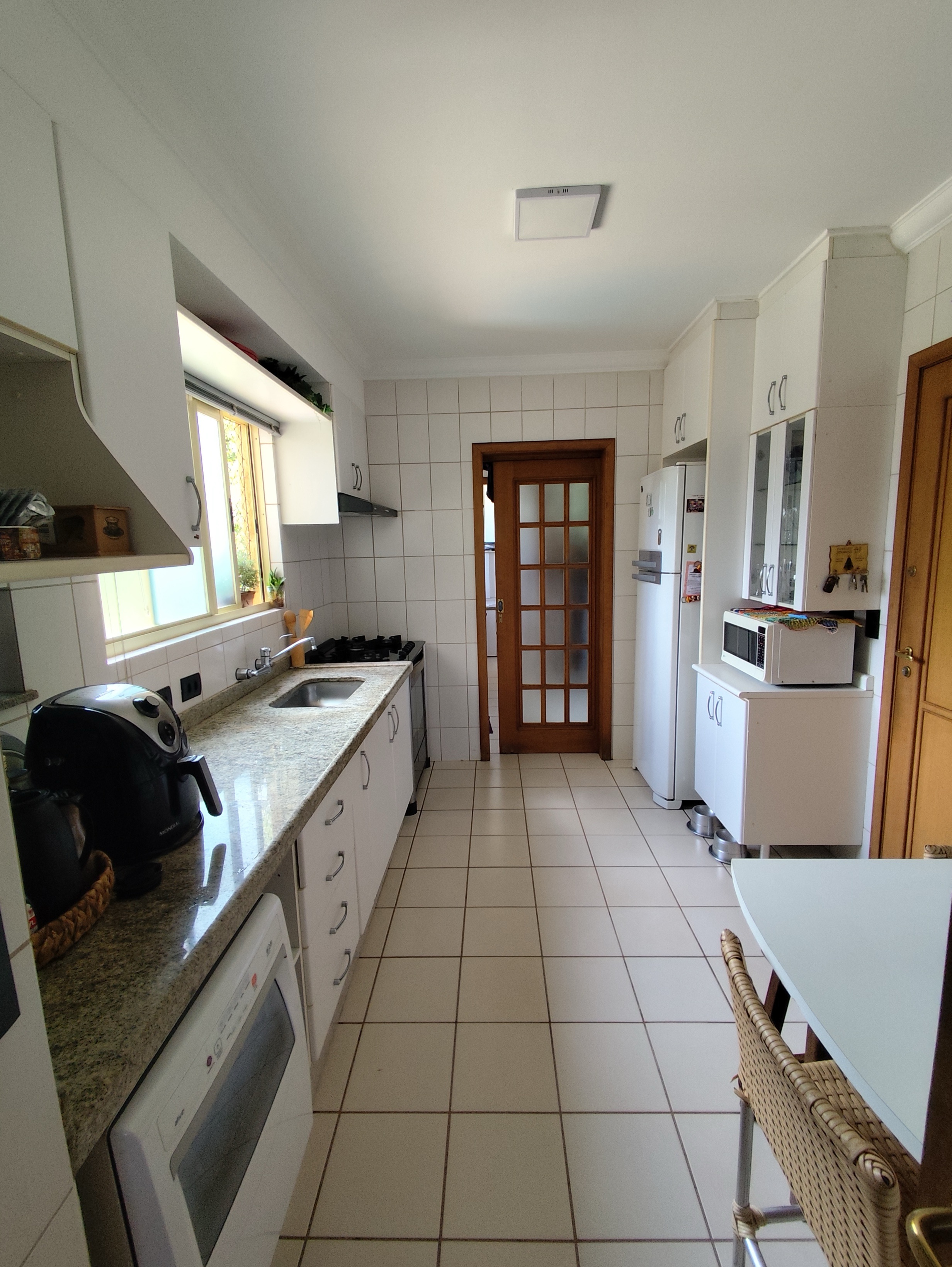 Apartamento à Venda, Edifício Four seasons, 3 suítes, 2 vagas, todo planejado, em frente AREL - Vila Fujita, Londrina, PR