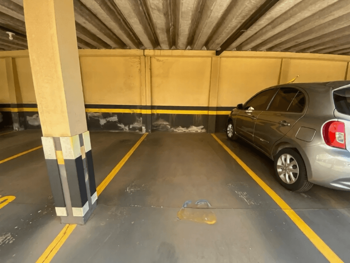 Apartamento à venda, Edifício Porto Belo, 83m² úteis, 3 quartos (1 suíte), sol da manhã, andar alto - San Remo, Londrina, PR