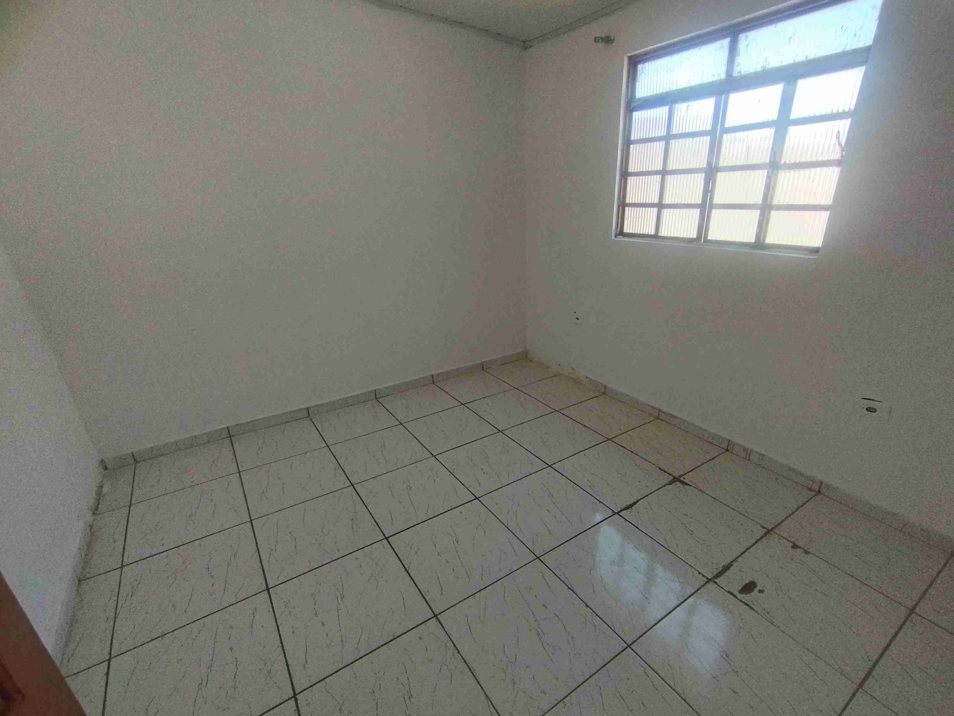 Casa comercial para Locação, 6 salas, localização na  Av. Arthur thomas, 200M² de construção, Jd Bandeirantes - Londirna-PR