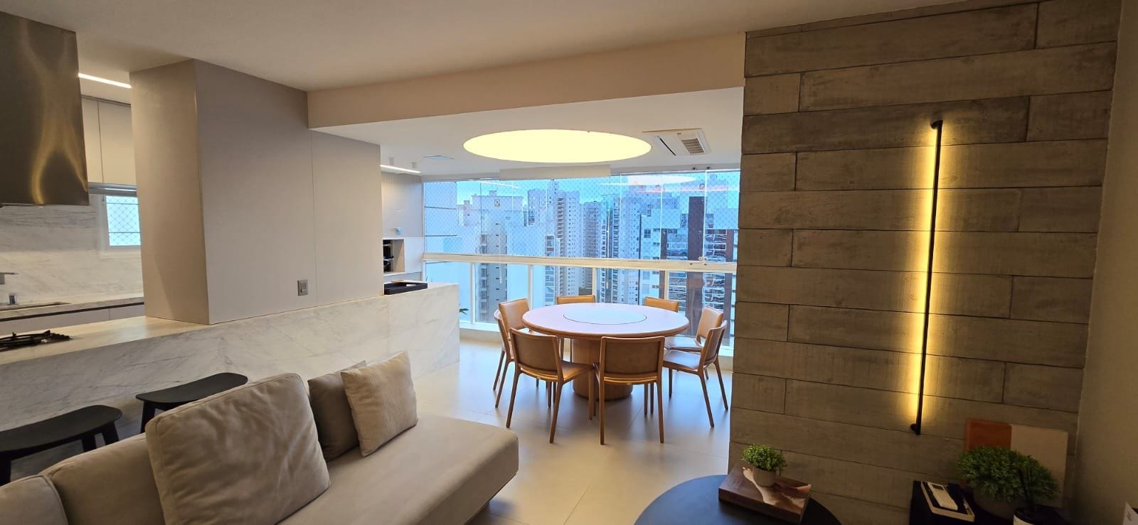 Apartamento à venda, Edifício Champs Élysées, 130m² úteis, 3 suítes, 3 vagas, andar alto, mobiliado, varanda gourmet - Gleba Palhano, Londrina, P