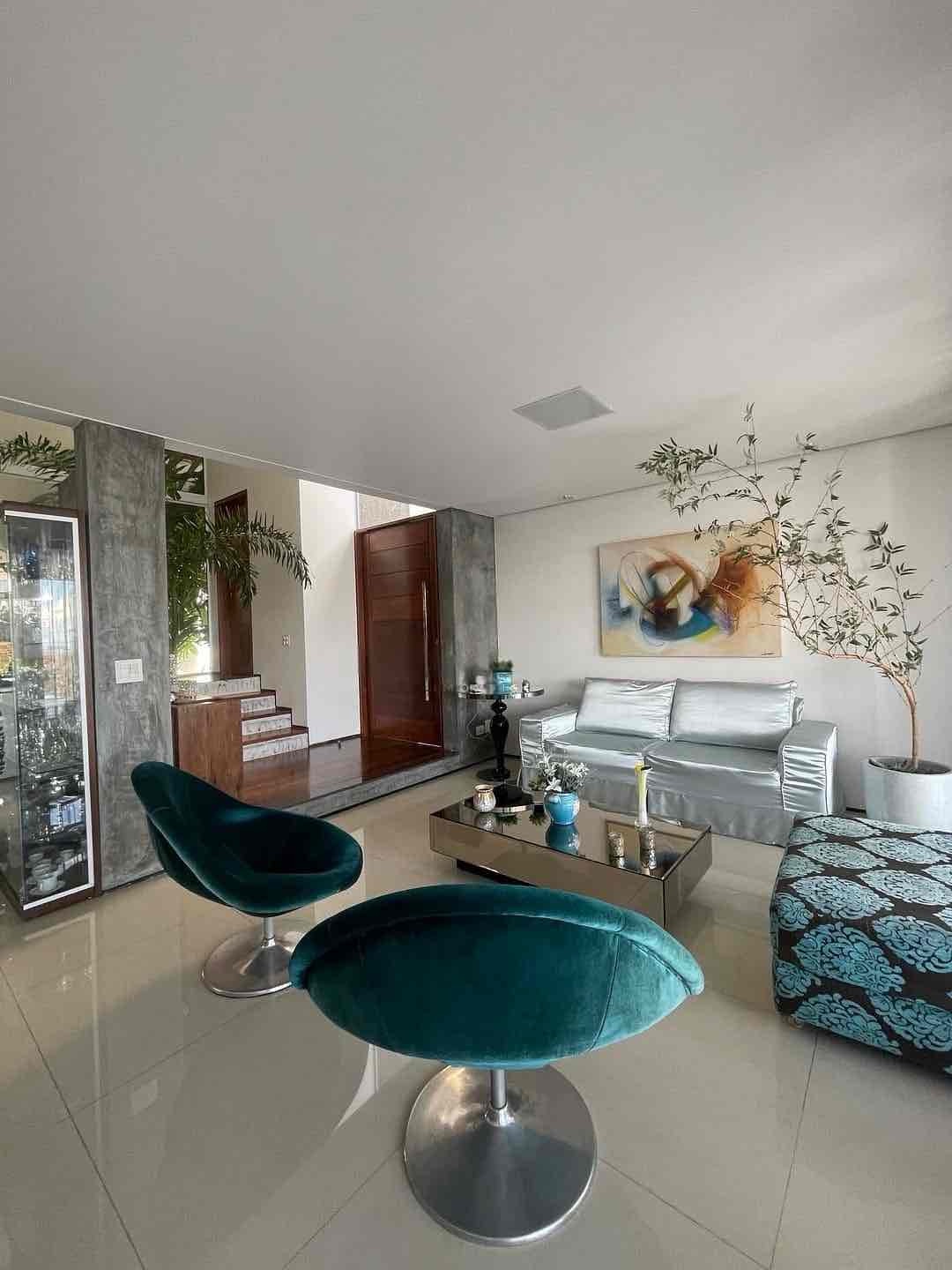 Casa à venda, Royal Forest, 300m² úteis, 3 suítes, aquecimento solar, piscina, quintal,  4 vagas -  Esperança Londrina, PR