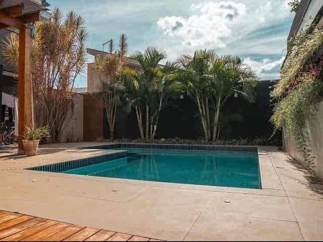 Sobrado à venda, Royal Forest, 185m² úteis, 3 quartos sendo 1 suíte master com hidro e 2 demi suítes, espaço gourmet com piscina Esperança, Londr