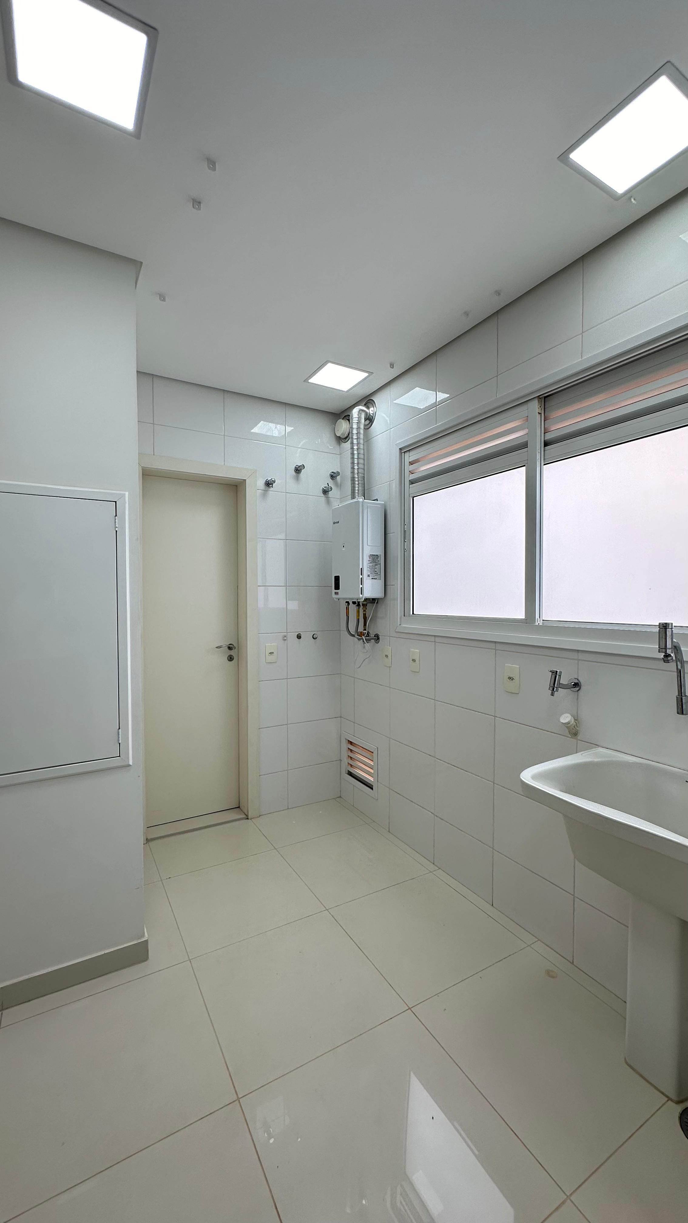 Apartamento novo à venda, Ed Torre Valverde, 200m²úteis,  3 suítes, todo planejado, 4 vagas - Gleba Fazenda Palhano, Londrina, PR