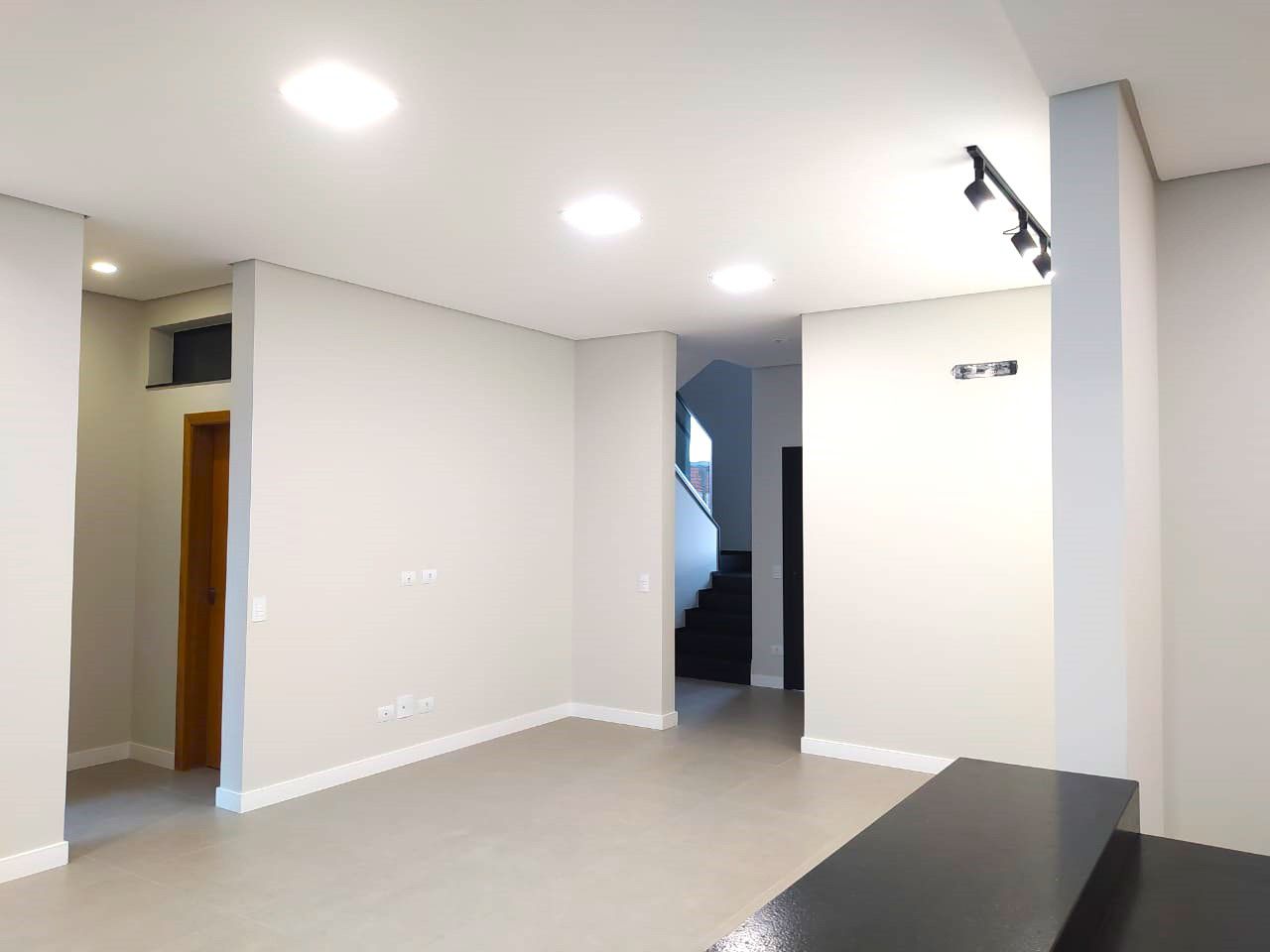 Sobrado à venda, 190m² úteis,  Condominio Tangará, 03 quartos, 4 vagas - Gleba Simon Frazer, Londrina, PR
