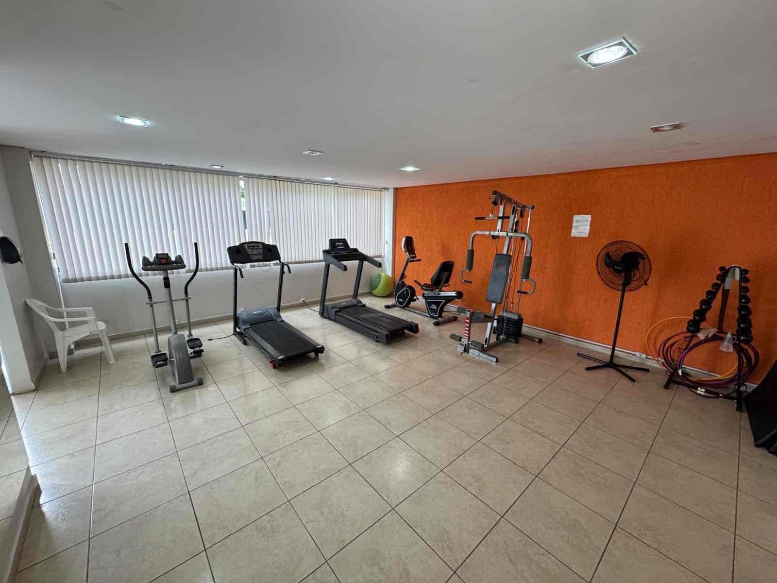 Apartamento triplex  à venda, 238m² úteis, 3 quartos sendo 1 suíte, amplo rooftop com churrasqueira,  2 vagas Boa vista, Londrina, PR