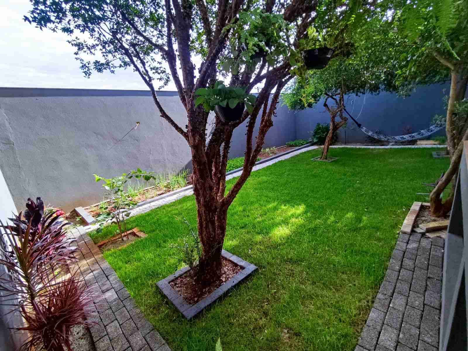 Casa à venda, 152m2 úteis, área total 330m2, 3 quartos, 3 vagas-  Mônica Londrina Pr