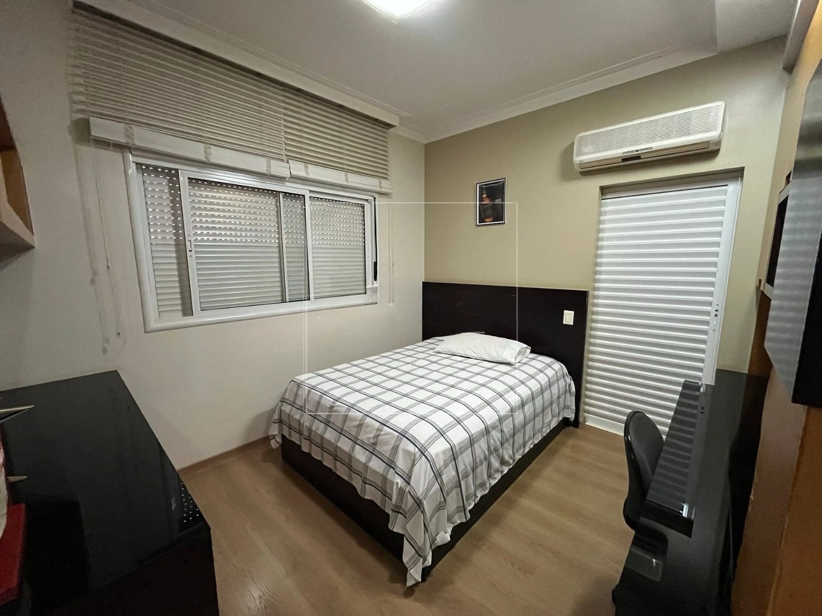 Casa à venda, Alphaville Imbuias, 400m² úteis, 4 quartos sendo 3 suítes, mobiliada -  Vivendas do Arvoredo, Londrina, PR
