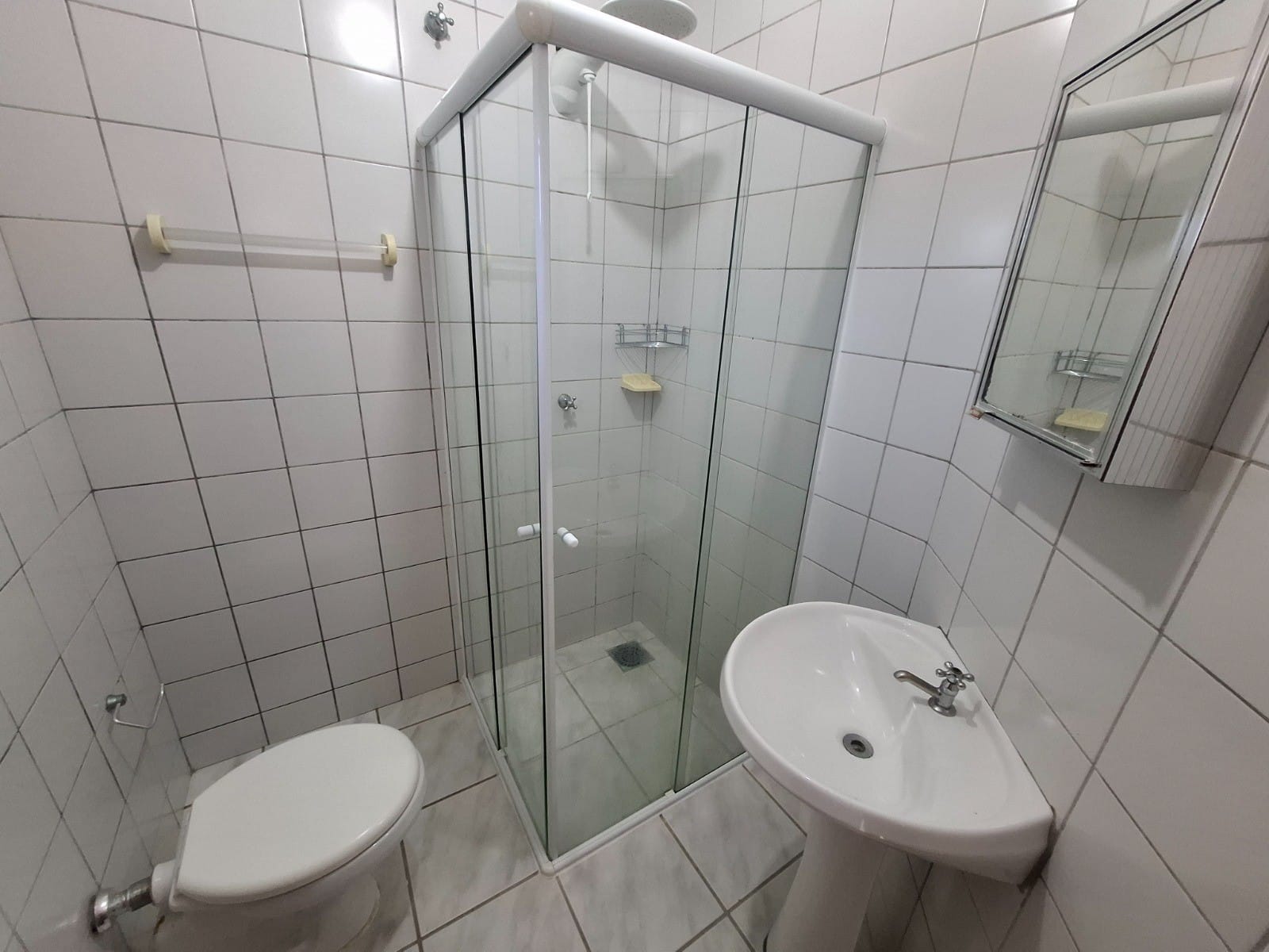 Sobrado à venda, Condomínio Saint German, 111m² privativos, 3 quartos, sol da manhã, mobiliado, Cambijú, Itapoá, SC